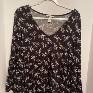 H&M Blouse, Size M, Black Floral design, V-Neck